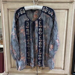 Lucky Brand Navy and Orange Floral Blouse sz M